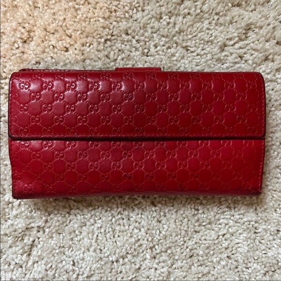 Authentic red Gucci wallet - Picture 2 of 5
